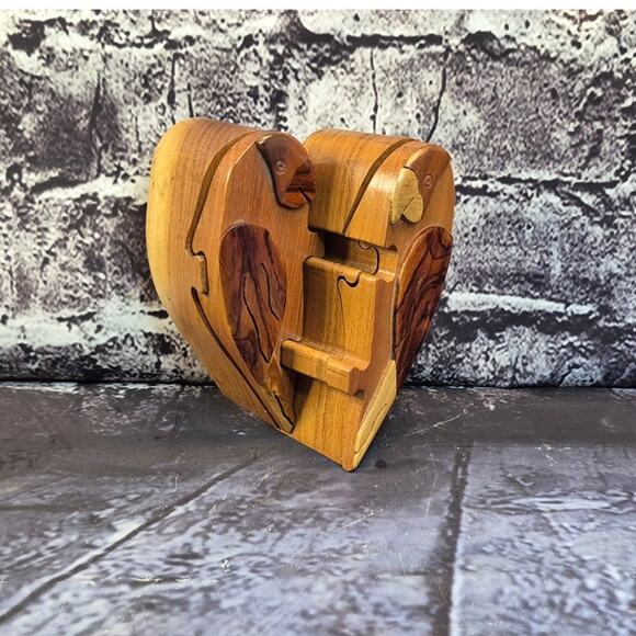 Vintage Carved Wooden Puzzle Box Two Parrots Jewelry Stash Box - Picture 4 of 9